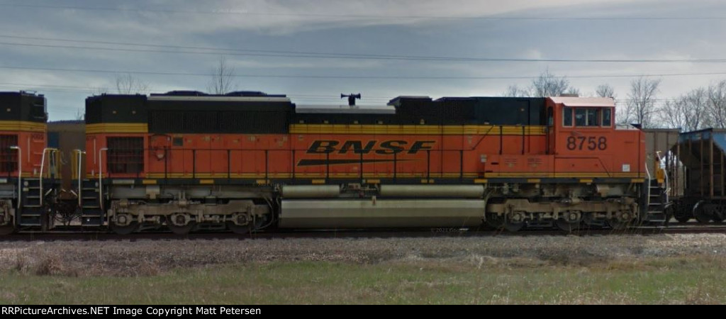 BNSF 8758